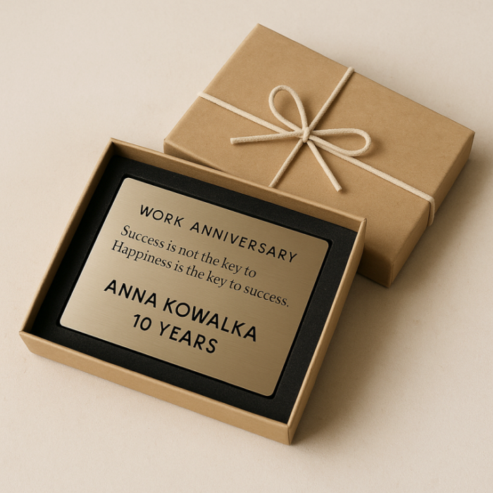 Personalizowana tabliczka pamiątkowa z grawerem